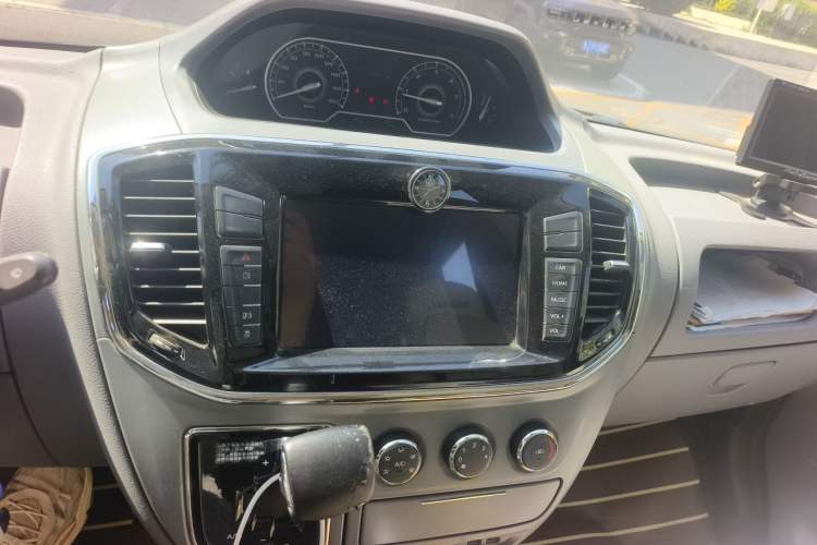 Used SAIC MAXUS Xintu V80  Audio And AC Panel