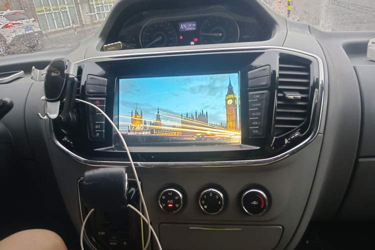 Used SAIC MAXUS Xintu V80  Audio And AC Panel