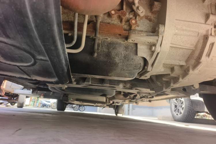 Used SAIC MAXUS Xintu V80  Chassis Front