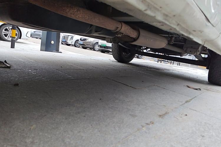 Used SAIC MAXUS Xintu V80  Chassis Front Left