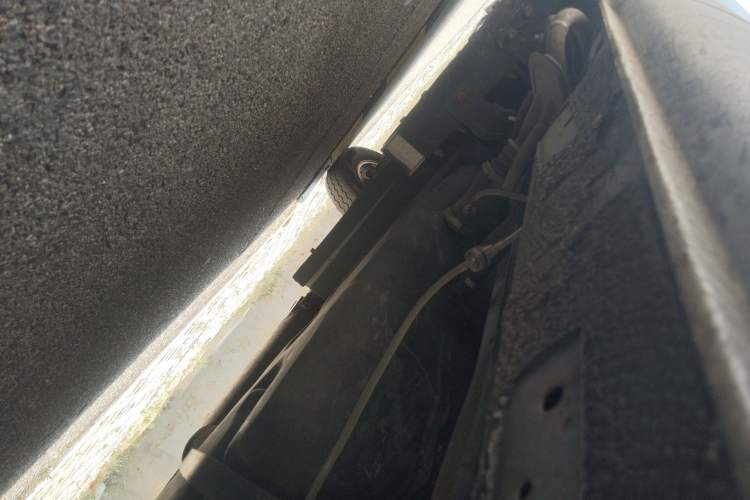 Used SAIC MAXUS Xintu V80  Chassis Front Right