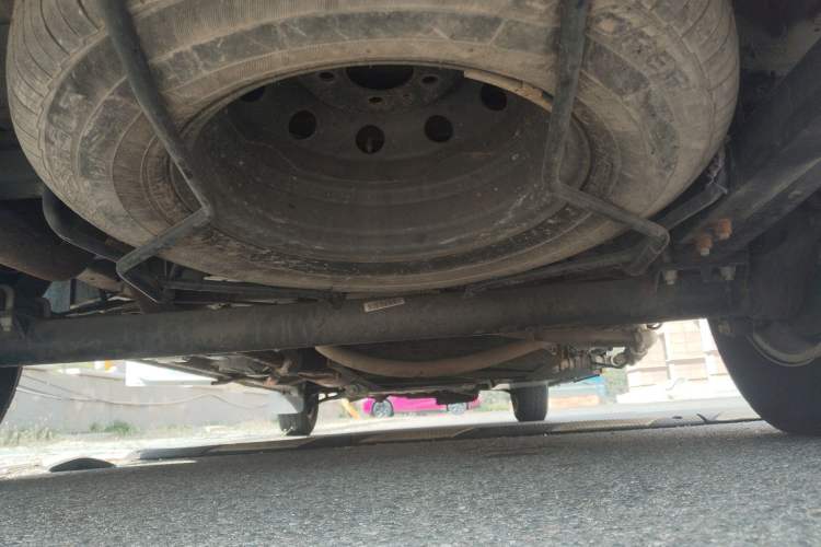 Used SAIC MAXUS Xintu V80  Chassis Rear