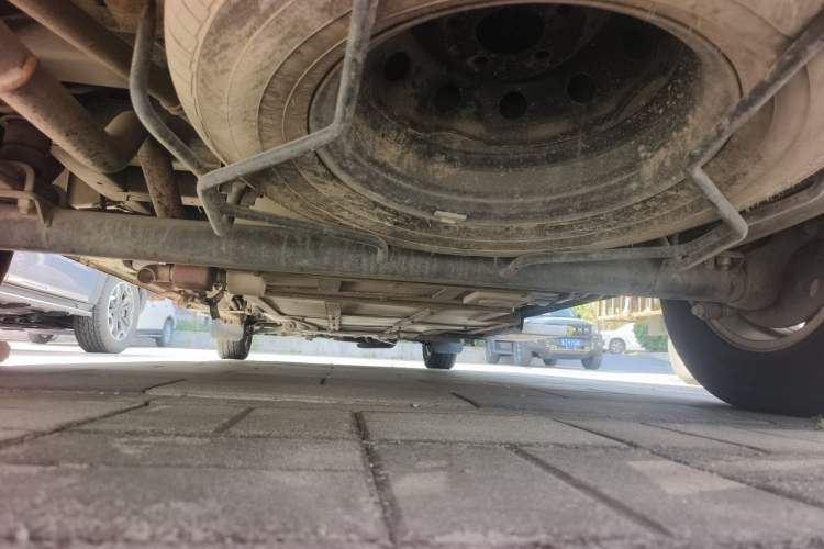 Used SAIC MAXUS Xintu V80  Chassis Rear