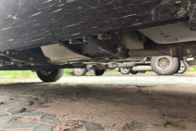 Used SAIC MAXUS Xintu V80  Chassis Rear Left