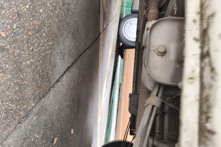 Used SAIC MAXUS Xintu V80  Chassis Rear Left
