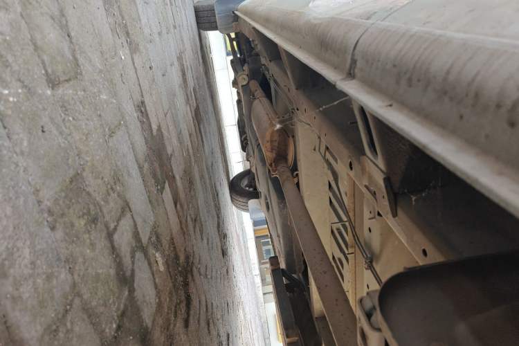 Used SAIC MAXUS Xintu V80  Chassis Rear Left