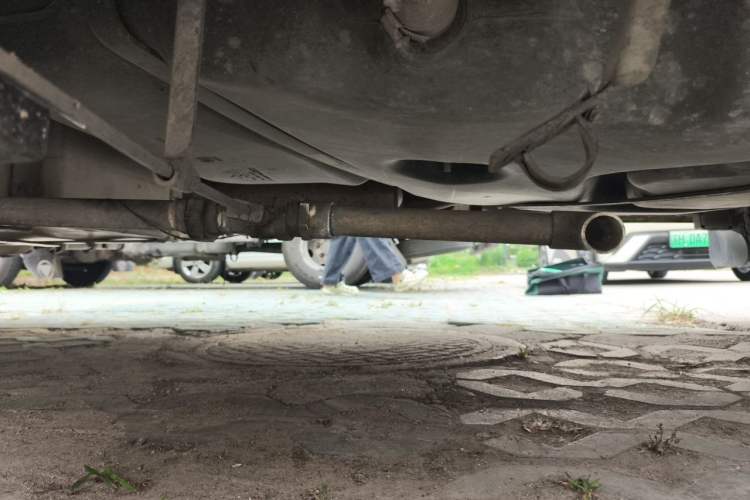 Used SAIC MAXUS Xintu V80  Chassis Rear Right