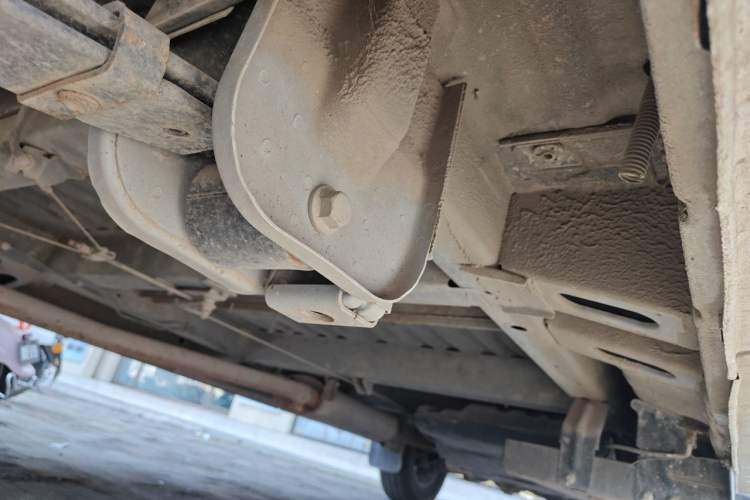 Used SAIC MAXUS Xintu V80  Chassis Rear Right