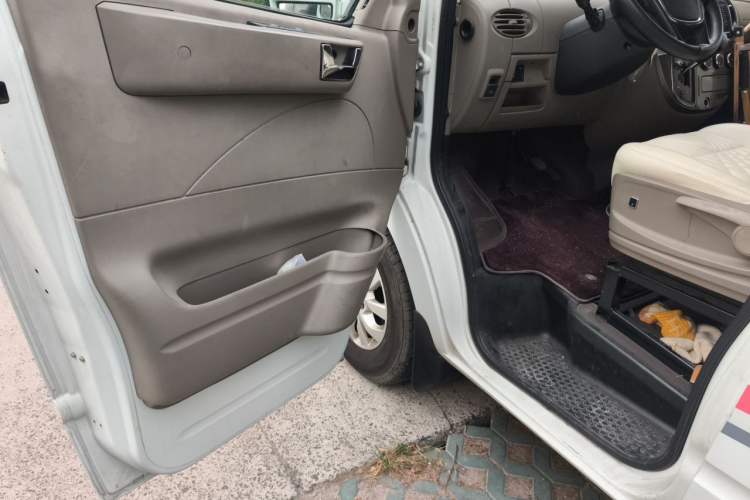 Used SAIC MAXUS Xintu V80  Driver Seat