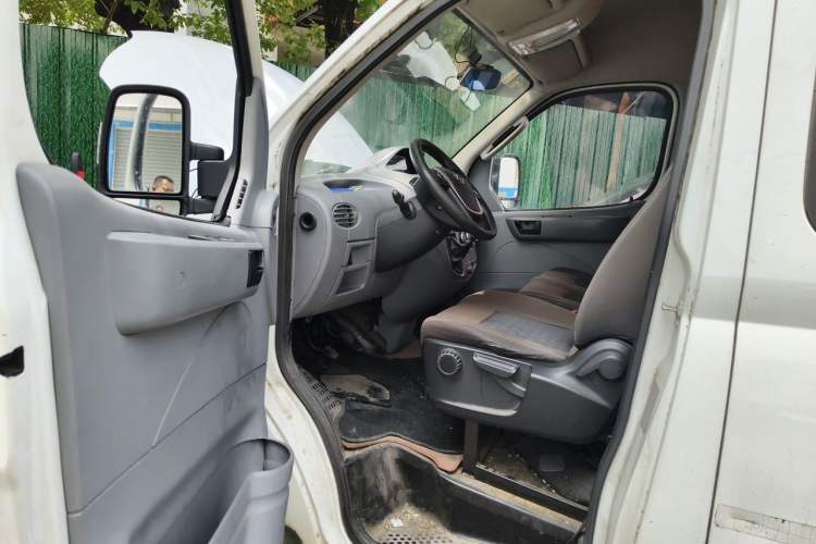 Used SAIC MAXUS Xintu V80  Driver Seat