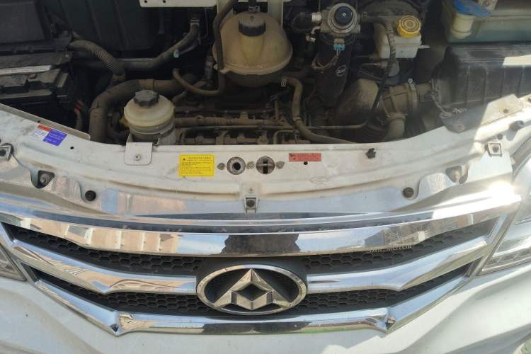 Used SAIC MAXUS Xintu V80  Engine Bay