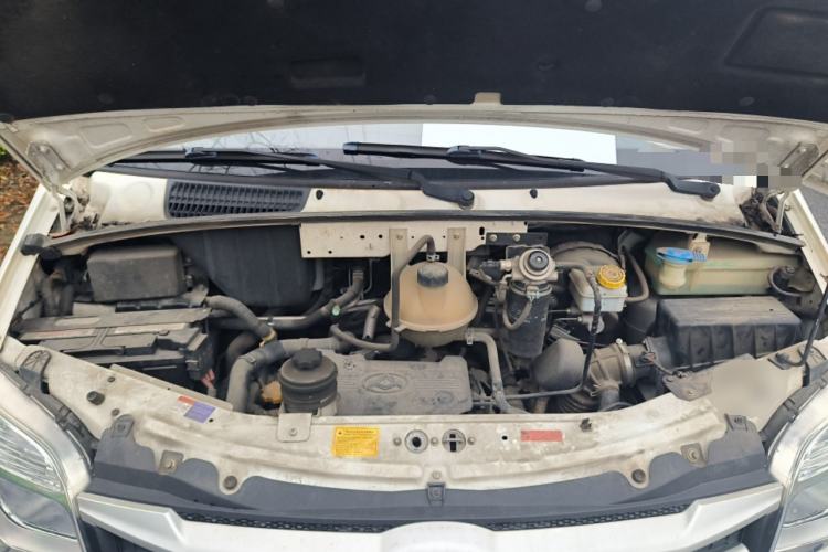 Used SAIC MAXUS Xintu V80  Engine Bay