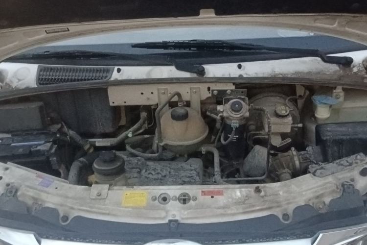 Used SAIC MAXUS Xintu V80  Engine Bay
