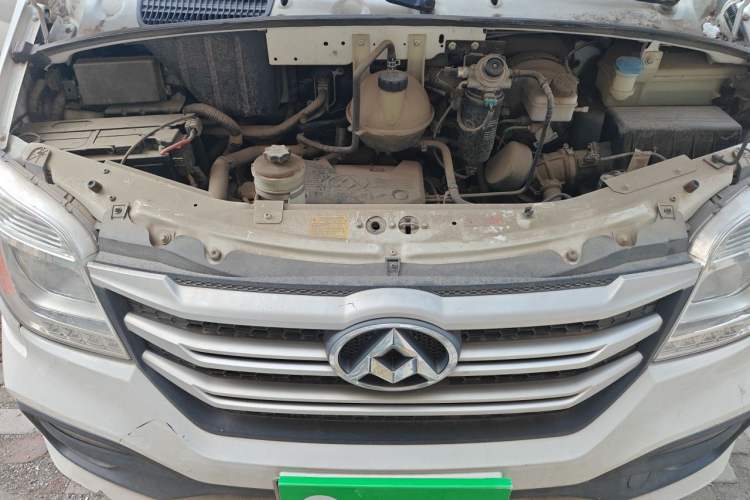 Used SAIC MAXUS Xintu V80  Engine Bay
