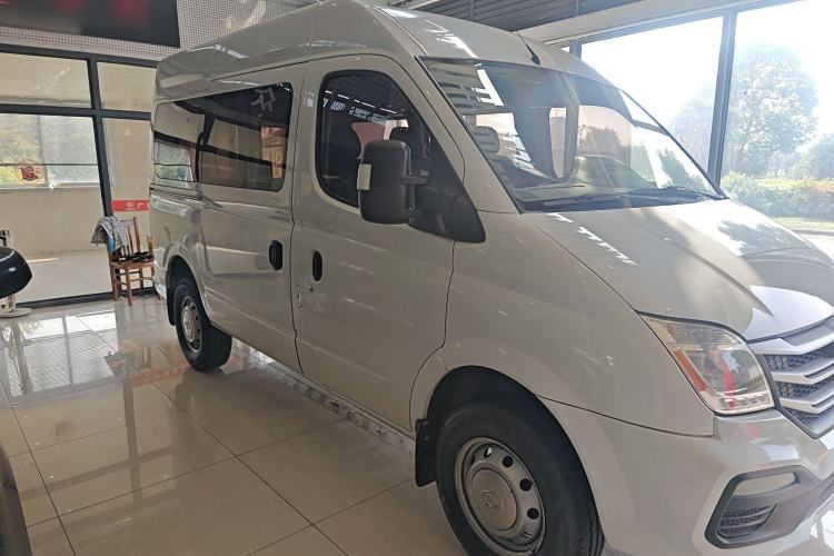 Used SAIC MAXUS Xintu V80 2018 2.5T 6-Speed Manual Aoyuntong Short Wheelbase Mid-Height 5-6 Seater Exterior 2