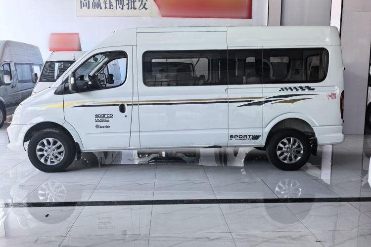 Used SAIC MAXUS Xintu V80 2018 2.5T 6-Speed Manual Aotuntong Facelifted Long Wheelbase Mid-Height 7-Seater Exterior 3
