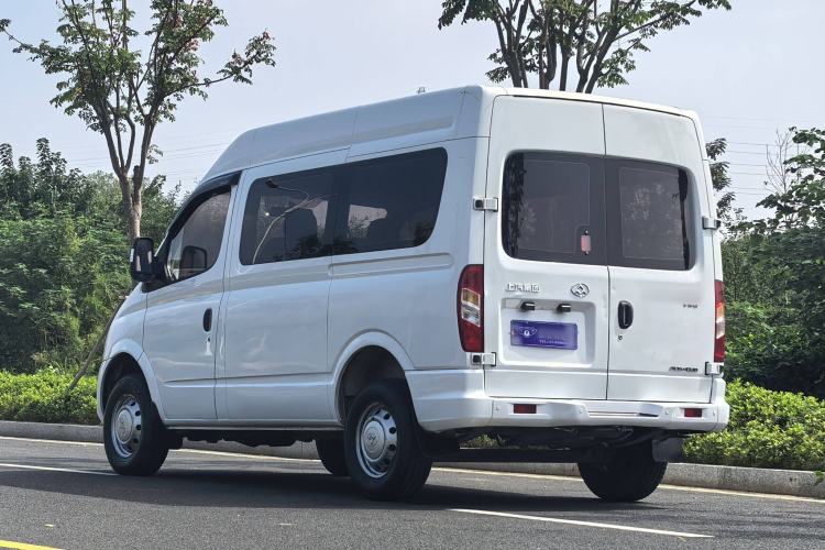 Used SAIC MAXUS Xintu V80 2018 2.5T 6-Speed Manual Aoyuntong Short Wheelbase Mid-Height 5-6 Seater Exterior 5