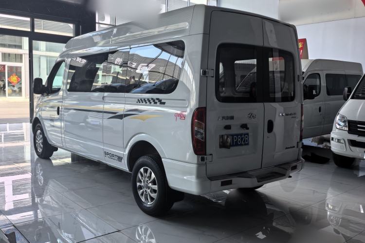 Used SAIC MAXUS Xintu V80 2018 2.5T 6-Speed Manual Aotuntong Facelifted Long Wheelbase Mid-Height 7-Seater Exterior 9