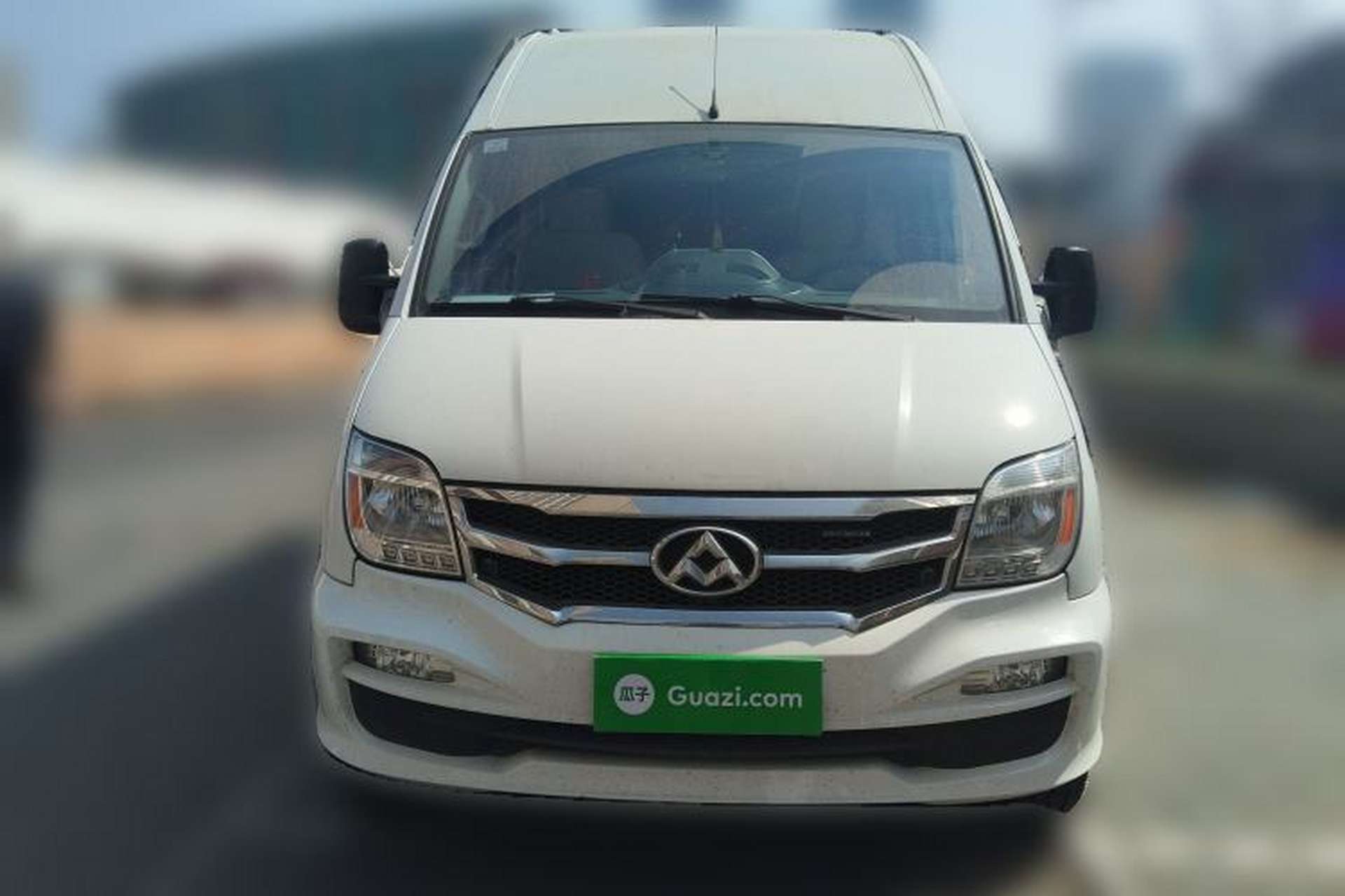 Used SAIC MAXUS Xintu V80  Front