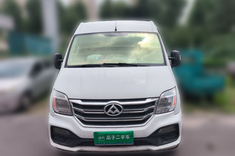 Used SAIC MAXUS Xintu V80 2018 2.5T 6-Speed Manual Aowentong Long-Wheelbase Mid-Roof 7/10-Seater Front