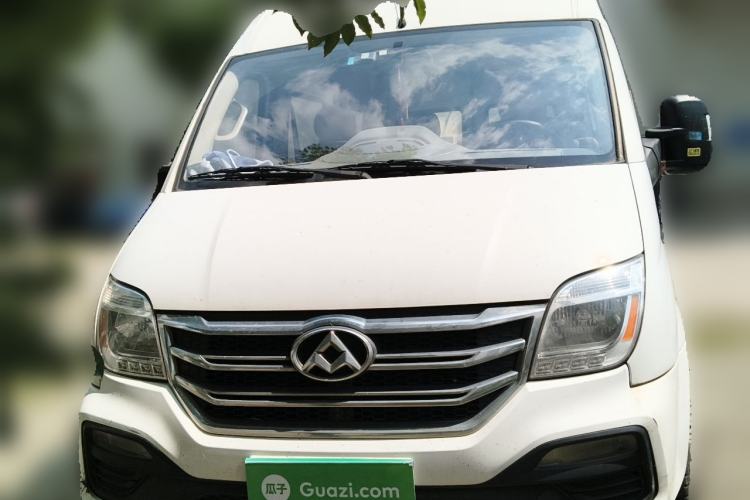 Used SAIC MAXUS Xintu V80 2018 2.5T AMT Elite Edition Long Wheelbase Mid-Roof 5-Seater Front
