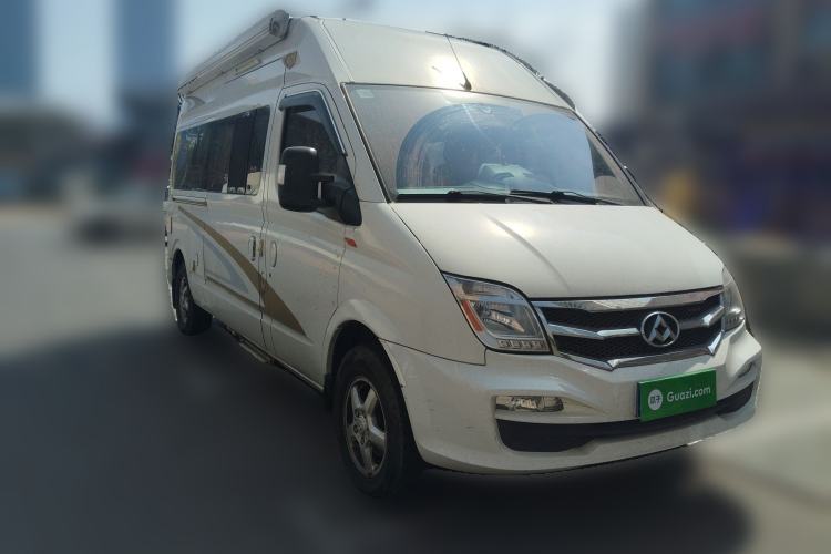 Used SAIC MAXUS Xintu V80  Front Right 45 Deg