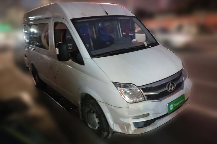 Used SAIC MAXUS Xintu V80 2018 2.5T 6-Speed Manual Aoyuntong Short Wheelbase Mid-Height 5-6 Seater Front Right 45 Deg
