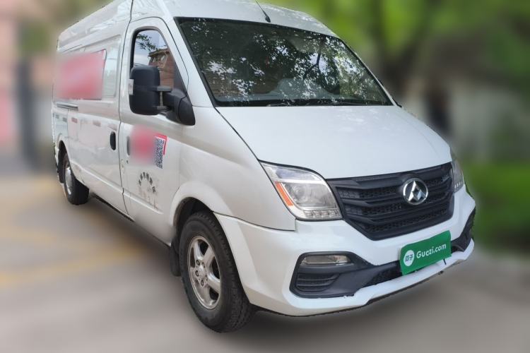 Used SAIC MAXUS Xintu V80 2018 2.5T 6-speed manual van long-wheelbase mid-roof 2-3 seats Front Right 45 Deg
