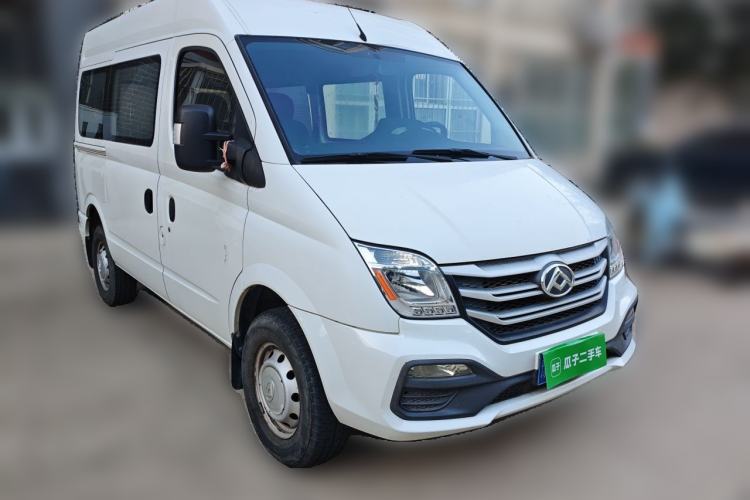 Used SAIC MAXUS Xintu V80 2018 2.5T 6-Speed Manual Aoyuntong Short Wheelbase Mid-Height 5-6 Seater Front Right 45 Deg