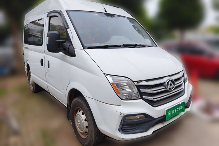 Used SAIC MAXUS Xintu V80 2018 2.5T AMT Elite Edition Short Wheelbase Mid-Roof Design 5-6 Seater Front Right 45 Deg