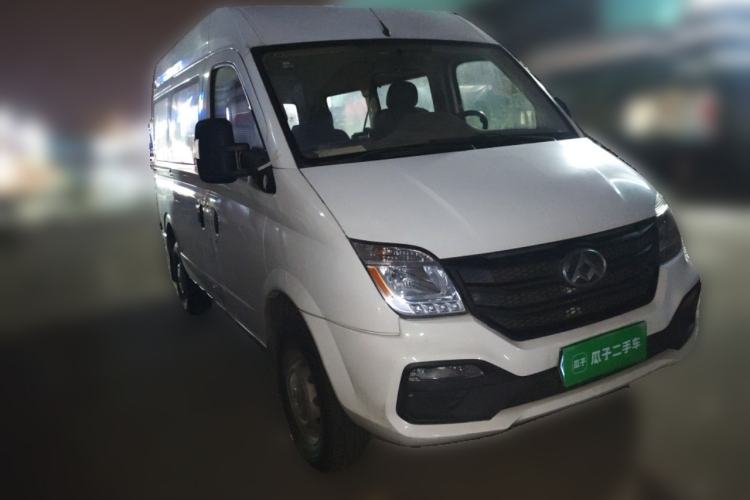Used SAIC MAXUS Xintu V80 2018 2.5T AMT Aoyuntong Short Wheelbase Mid-Roof 5-6 Seater Front Right 45 Deg