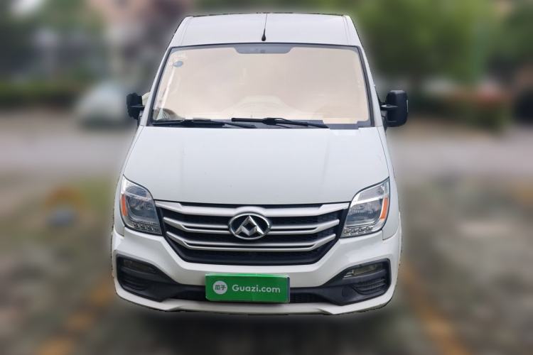 Used SAIC MAXUS Xintu V80 2018 2.5T 6-Speed Manual Aoyuntong Short Wheelbase Mid-Height 5-6 Seater Front