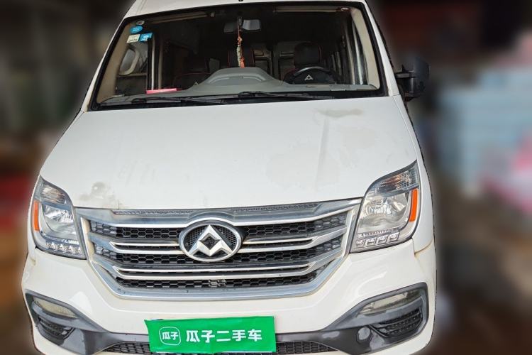 Used SAIC MAXUS Xintu V80 2018 2.5T 6-Speed Manual Elite Edition Long Wheelbase Mid-Height Roof 5-Seater Front