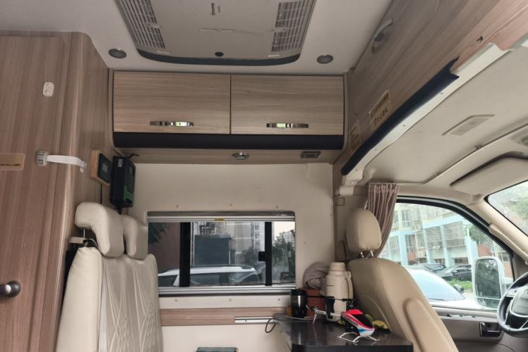 Used SAIC MAXUS Xintu V80  Headliner
