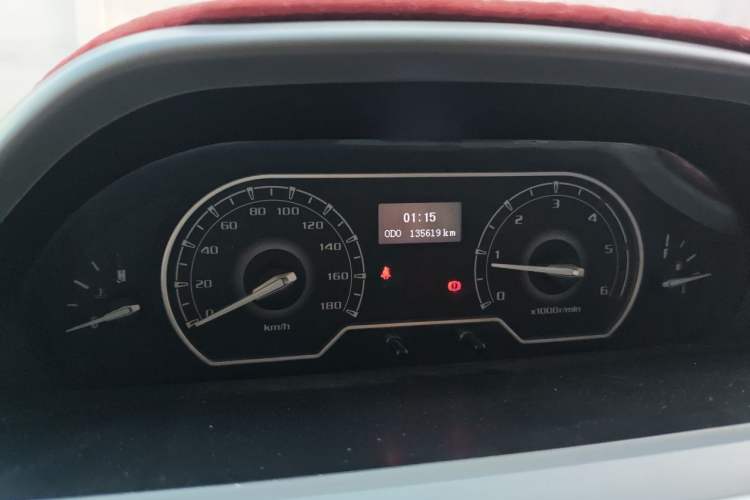 Used SAIC MAXUS Xintu V80 2018 2.5T 6-Speed Manual Aoyuntong Short Wheelbase Mid-Height 5-6 Seater Instrument Cluster