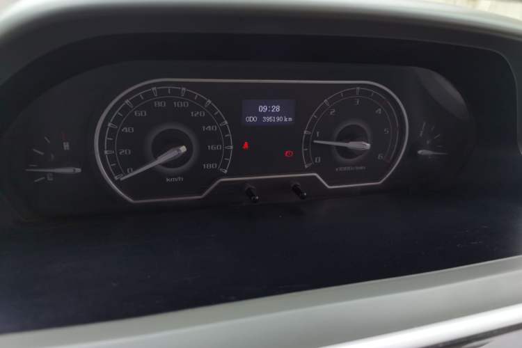 Used SAIC MAXUS Xintu V80 2018 2.5T 6-speed manual Aoyuntong long-wheelbase high-roof model with 7/10 seats Instrument Cluster