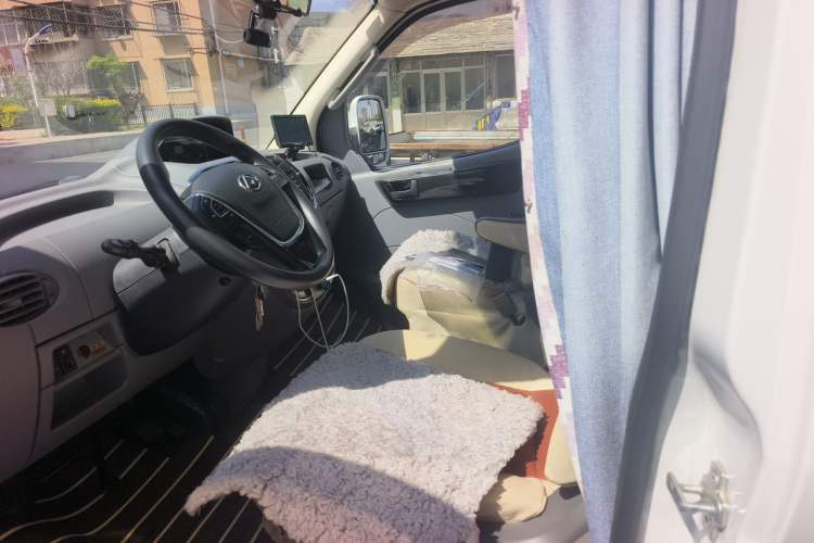 Used SAIC MAXUS Xintu V80  Left Front Seat