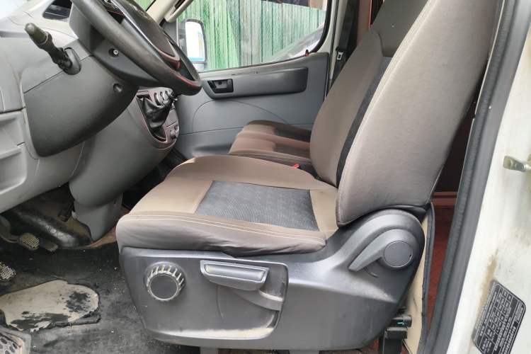 Used SAIC MAXUS Xintu V80  Left Front Seat