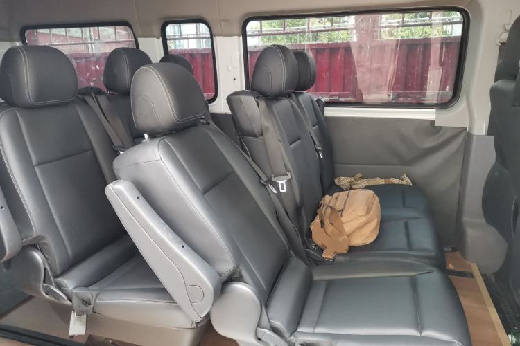 Used SAIC MAXUS Xintu V80 2018 2.5T 6-Speed Manual Commercial Long Wheelbase Mid-Height 9-Seater Left Rear Seat