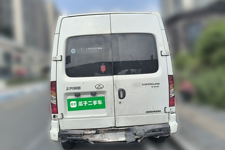 Used SAIC MAXUS Xintu V80 2018 2.5T 6-Speed Manual Aotuntong Facelifted Long Wheelbase Mid-Height 7-Seater Rear