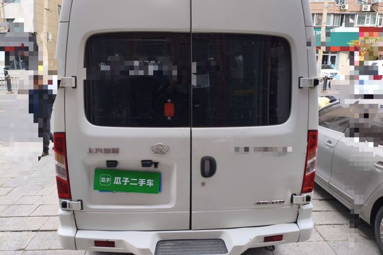 Used SAIC MAXUS Xintu V80 2018 2.5T 6-Speed Manual Aotuntong Facelifted Long Wheelbase Mid-Height 7-Seater Rear