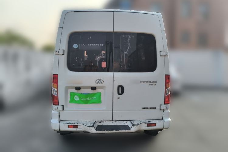Used SAIC MAXUS Xintu V80 2018 2.5T 6-Speed Manual Aotuntong Facelifted Short-Wheelbase Ultra-Low Roof 5-6 Seater Rear