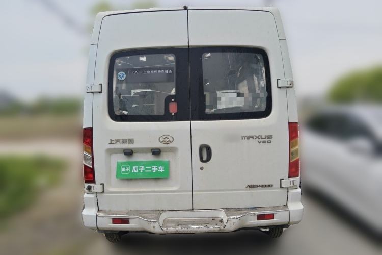 Used SAIC MAXUS Xintu V80 2018 2.5T 6-Speed Manual Aotuntong Facelifted Long Wheelbase Mid-Height 7-Seater Rear