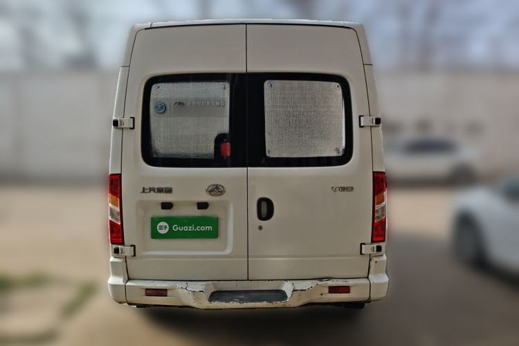 Used SAIC MAXUS Xintu V80 2018 2.5T 6-Speed Manual Aoyuntong Short Wheelbase Mid-Height 5-6 Seater Rear