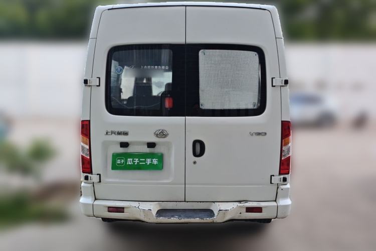 Used SAIC MAXUS Xintu V80 2018 2.5T 6-Speed Manual Aoyuntong Short Wheelbase Mid-Height 5-6 Seater Rear