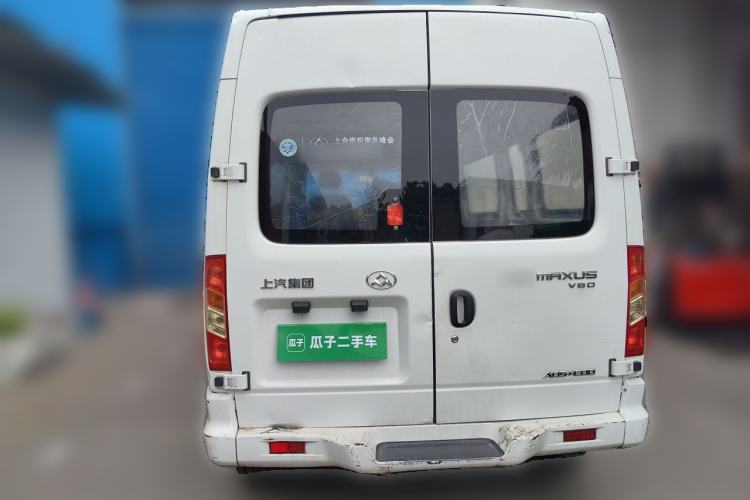 Used SAIC MAXUS Xintu V80 2018 2.5T 6-Speed Manual Aowentong Long-Wheelbase Mid-Roof 7/10-Seater Rear
