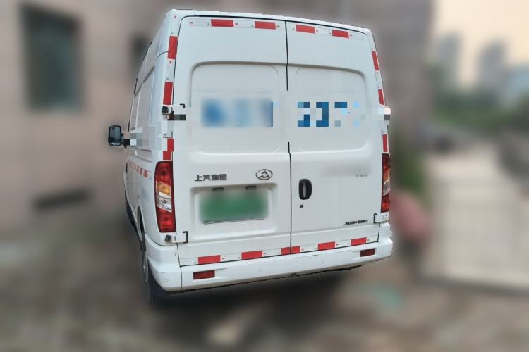 Used SAIC MAXUS Xintu V80 2018 2.5T 6-speed manual van short wheelbase mid-height roof with 2/3 seats Rear Left 45 Deg