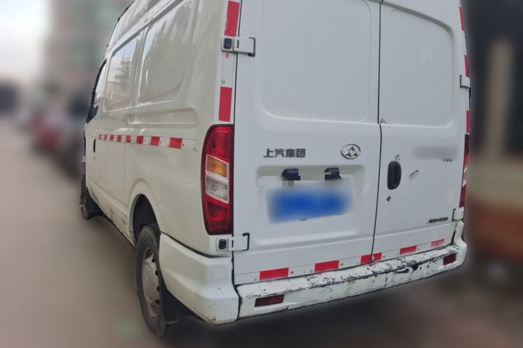 Used SAIC MAXUS Xintu V80 2018 2.5T 6-speed manual van short wheelbase mid-height roof with 2/3 seats Rear Left 45 Deg