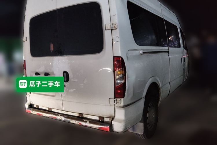 Used SAIC MAXUS Xintu V80 2018 2.5T 6-Speed Manual Aowentong Long-Wheelbase Mid-Roof 7/10-Seater Rear Right 45 Deg