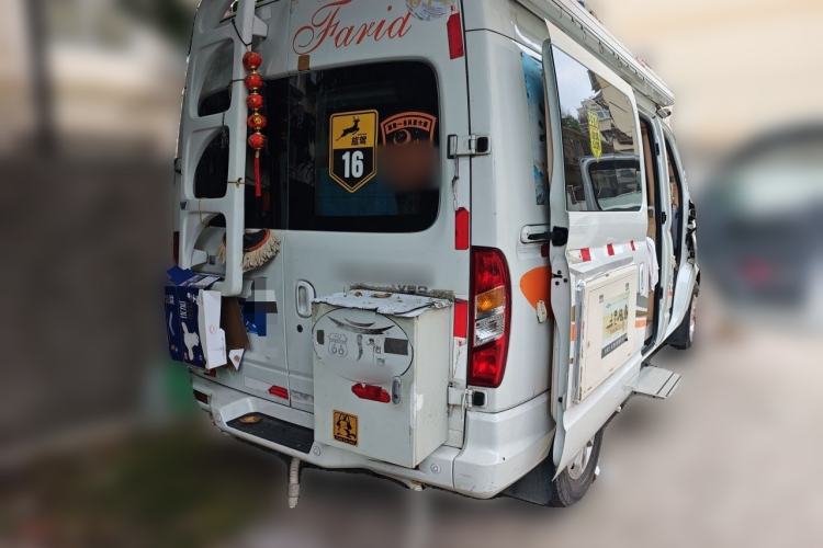 Used SAIC MAXUS Xintu V80 2018 2.5T AMT Aoyuntong Short Wheelbase Mid-Roof 5-6 Seater Rear Right 45 Deg